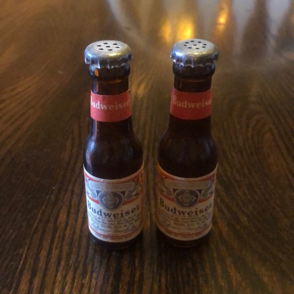 Budweiser Kitchen Great Vintage Budweiser Salt Pepper Shakers